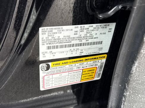 Used 2022 Ford Expedition XLT image 25