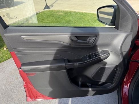 Certified 2025 Ford Escape Active w/ Tech Pack #1 image 8