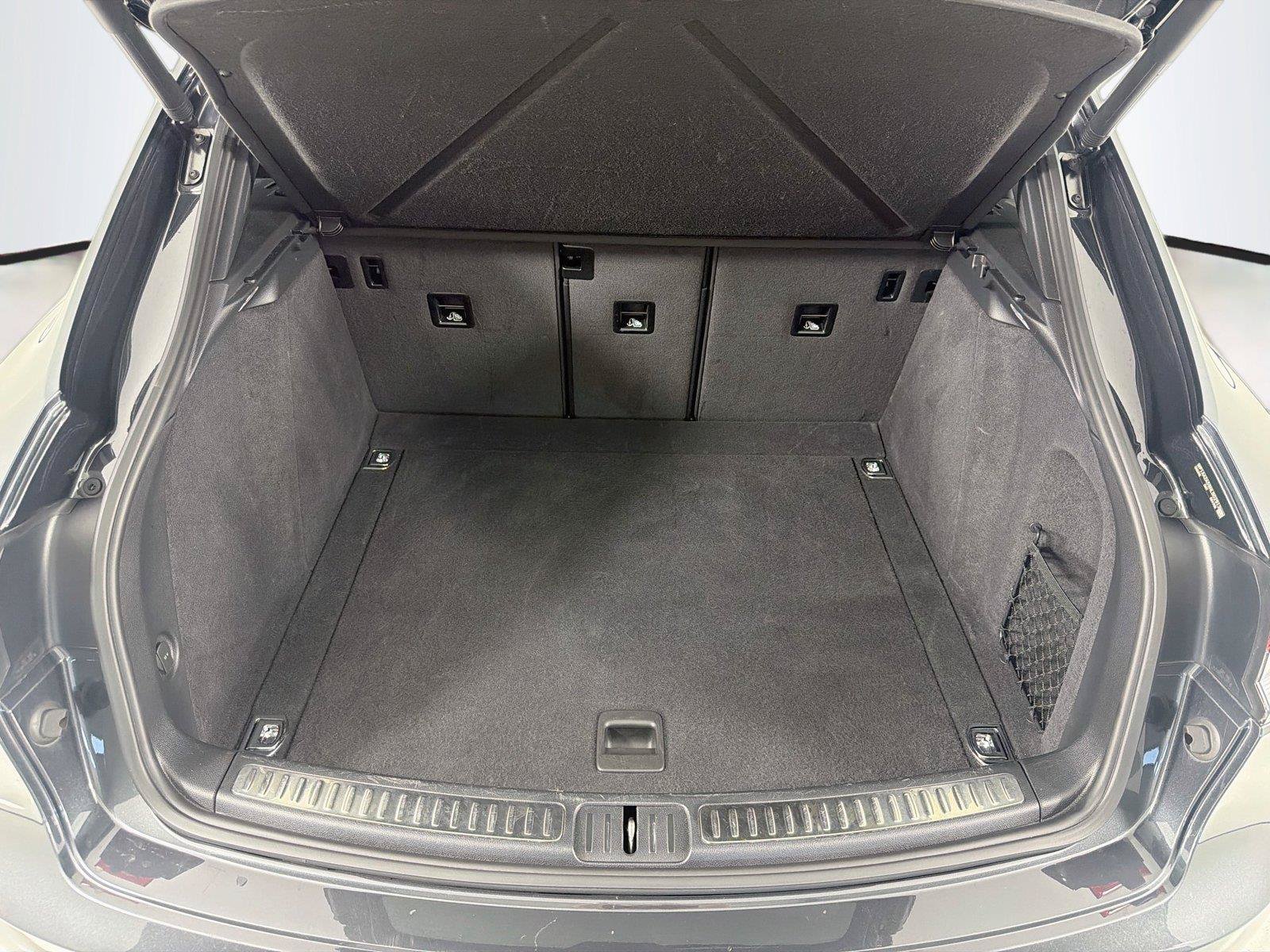 Used 2022 Porsche Macan AWD/4WD image 25