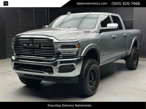 Used 2022 RAM 2500 Laramie AWD/4WD image 1