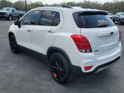 Used 2018 Chevrolet Trax LT w/ Redline Edition FWD image 9