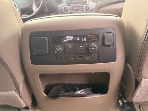 Used 2018 Chevrolet Tahoe LT RWD image 34