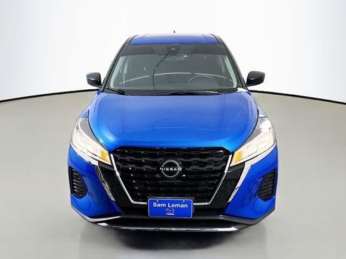 Used 2022 Nissan Kicks S image 2