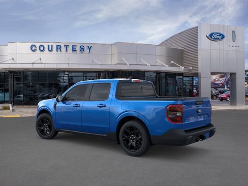 New 2025 Ford Maverick Lariat w/ Black Appearance Package image 4