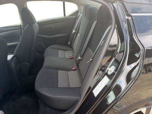 Used 2025 Nissan Sentra SV FWD image 8