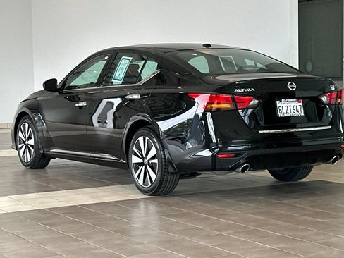 Used 2019 Nissan Altima 2.5 SV FWD image 6