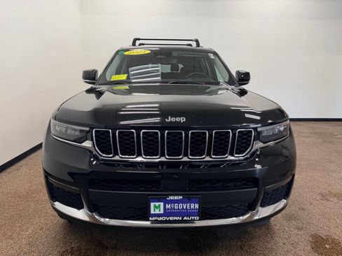 Used 2023 Jeep Grand Cherokee L Limited AWD/4WD image 9