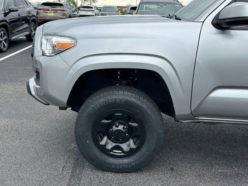 Used 2023 Toyota Tacoma SR AWD/4WD image 7