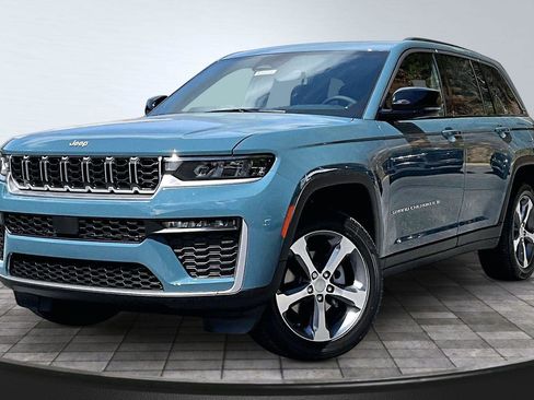 New 2026 Jeep Grand Cherokee Limited w/ Trailer Tow Package image 2