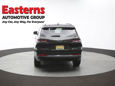 Used 2023 Jeep Grand Cherokee L Limited AWD/4WD image 40