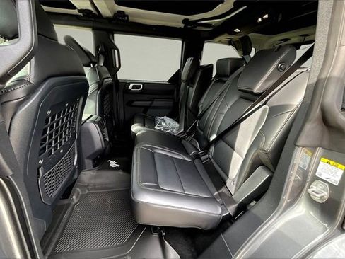 New 2025 Ford Bronco Badlands image 10