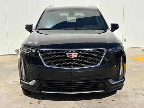 Certified 2025 Cadillac XT6 Premium Luxury AWD/4WD image 3