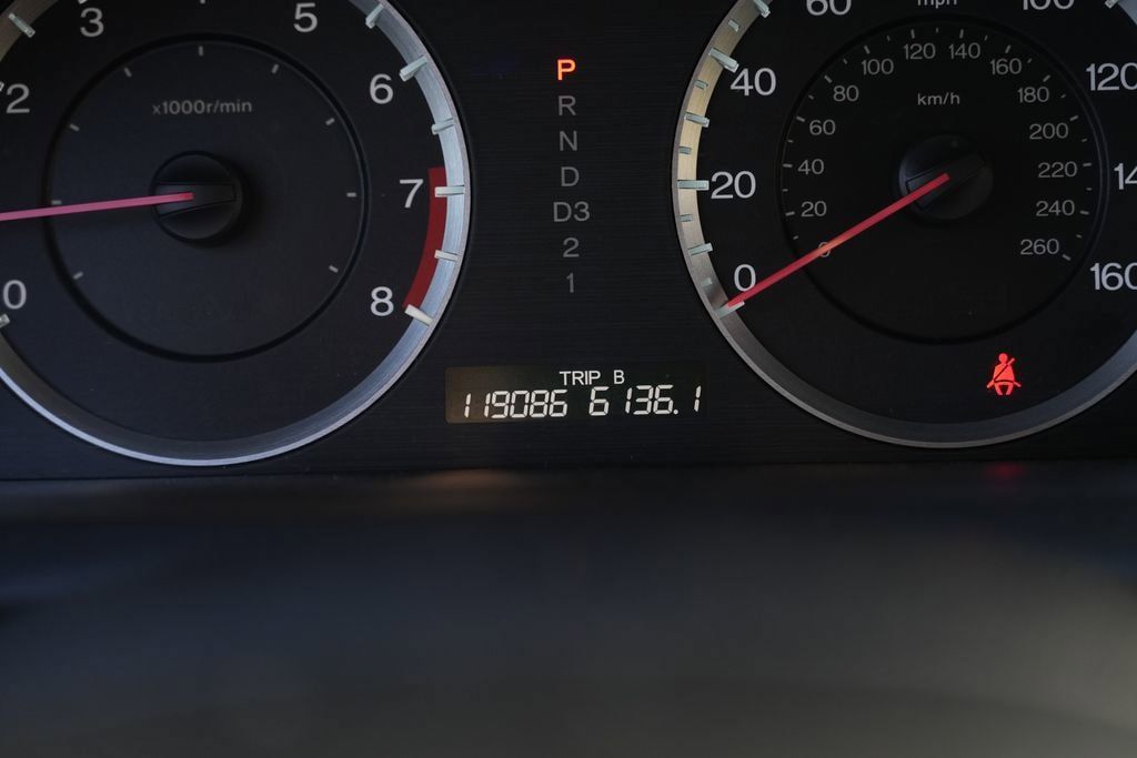 Used 2011 Honda Accord LX-S image 36