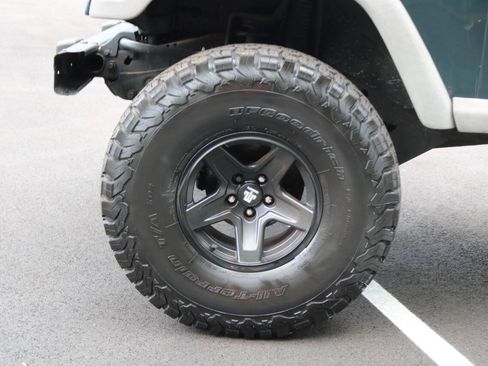 Used 2006 Jeep Wrangler X w/ Tire & Wheel Group (Ecco) AWD/4WD image 30