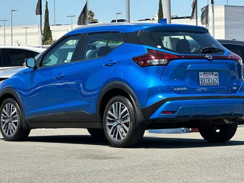Used 2021 Nissan Kicks SV FWD image 6