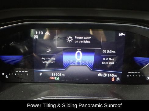 Used 2023 Volkswagen Jetta SE w/ Panoramic Sunroof Package image 11