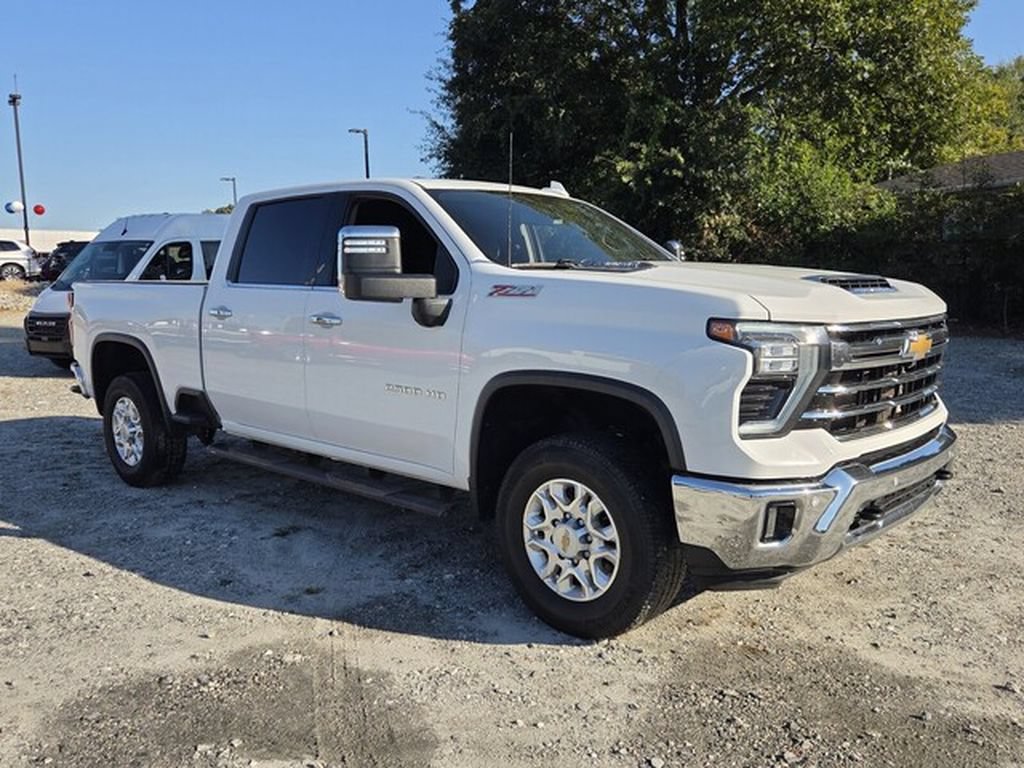 Used 2024 Chevrolet Silverado 2500 LTZ w/ LTZ Plus Package AWD/4WD image 16