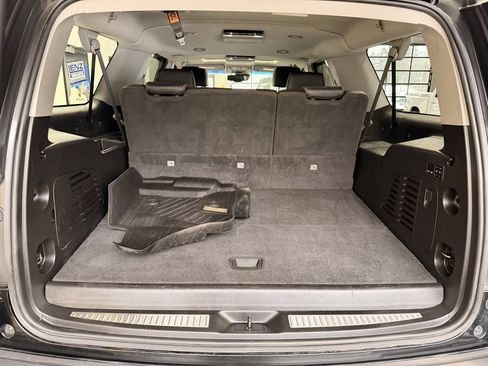 Used 2019 GMC Yukon XL Denali image 8