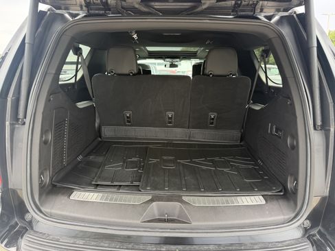 Used 2021 Chevrolet Suburban Z71 w/ Luxury Package AWD/4WD image 30