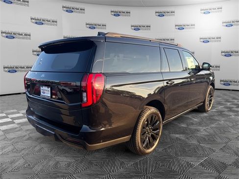 New 2025 Ford Expedition Max Platinum w/ Stealth Appearance Package image 5