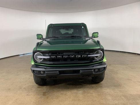 Used 2024 Ford Bronco Outer Banks image 3