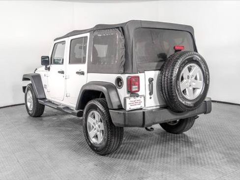 Used 2015 Jeep Wrangler Unlimited Sport w/ Quick Order Package 24S AWD/4WD image 5