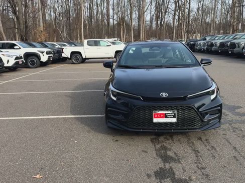Used 2026 Toyota Corolla SE w/ SE Package FWD image 3