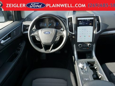 Used 2024 Ford Edge SE AWD/4WD image 12