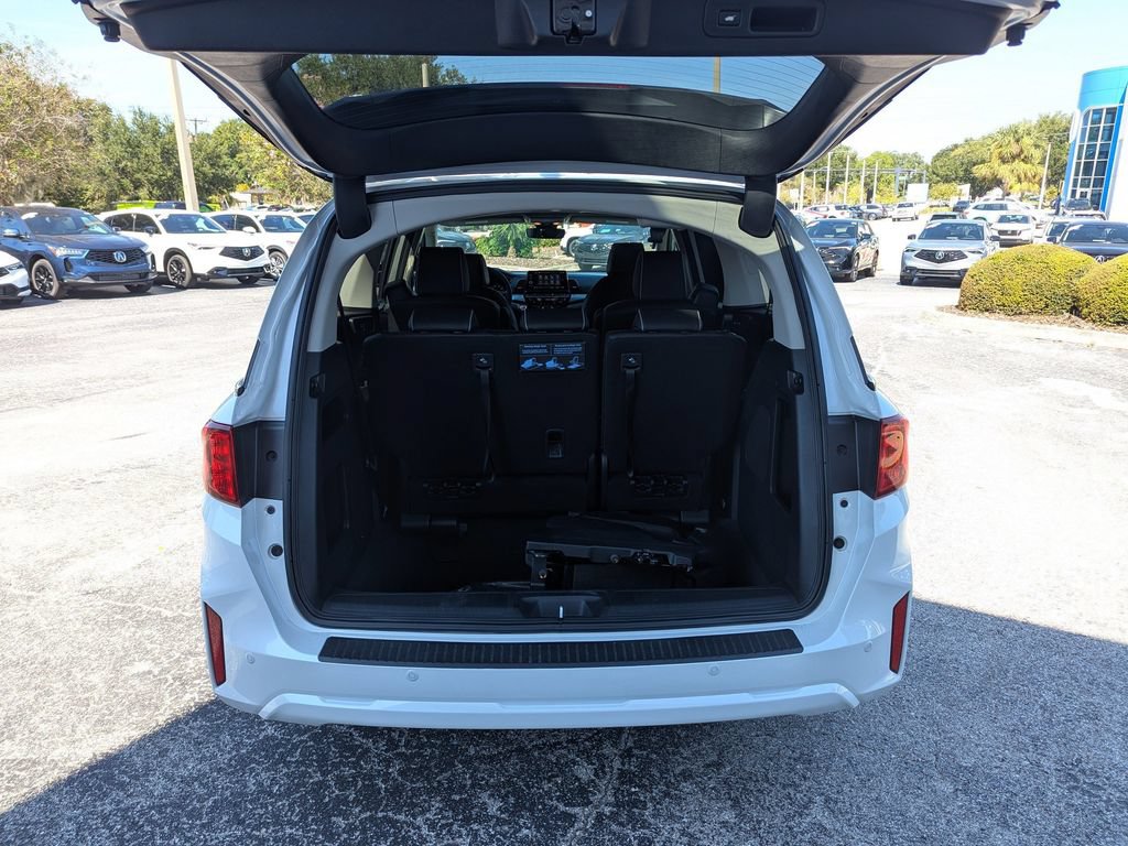 New 2026 Honda Odyssey Touring image 8