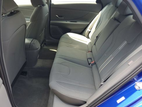 Used 2025 Hyundai Elantra SEL FWD image 25