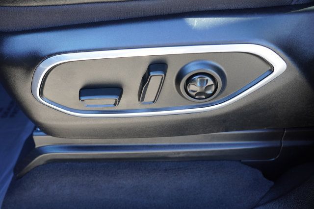 Certified 2024 Jeep Wagoneer Series III AWD/4WD image 28