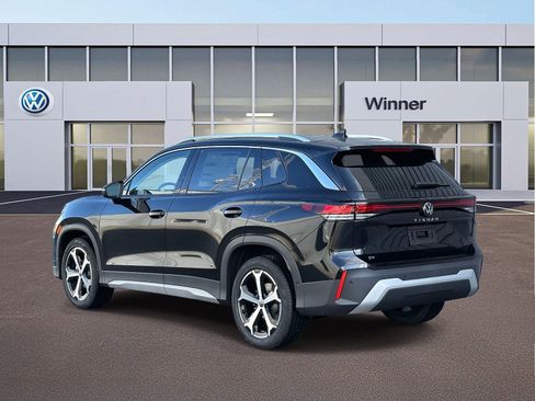 New 2026 Volkswagen Tiguan SE image 3