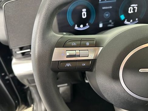 Used 2025 Hyundai Kona SE image 15