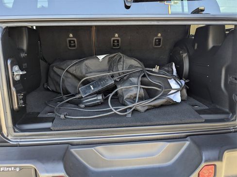 Used 2021 Jeep Wrangler Unlimited Sahara w/ Cold Weather Group image 13