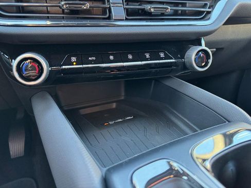 New 2026 Chevrolet Equinox EV RS image 33