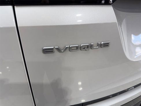 Used 2023 Land Rover Range Rover Evoque SE image 24