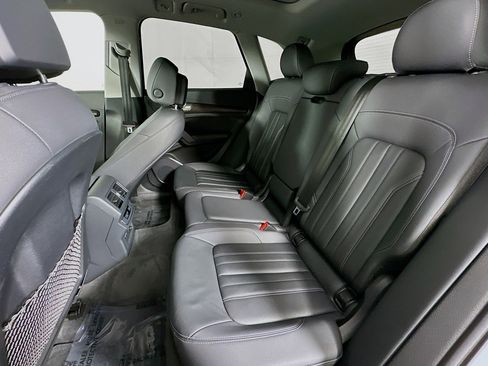 Used 2022 Audi Q5 2.0T Premium Plus w/ Premium Plus Package image 9