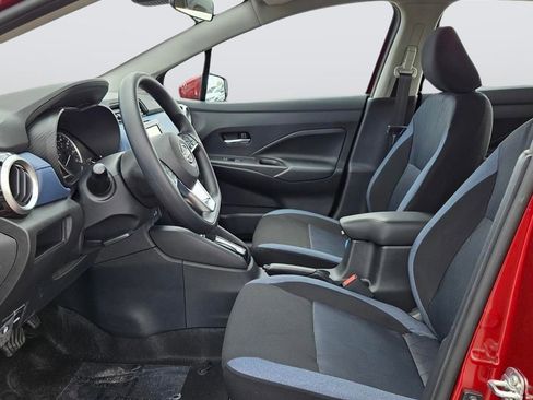 Used 2025 Nissan Versa SV w/ Trunk Package FWD image 10