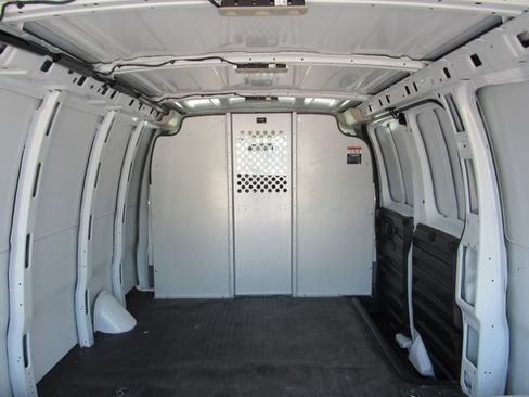 Used 2025 Chevrolet Express 2500 w/ Driver Convenience Package RWD image 17