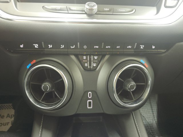 Used 2024 Chevrolet Blazer LT w/ Convenience Package FWD image 6