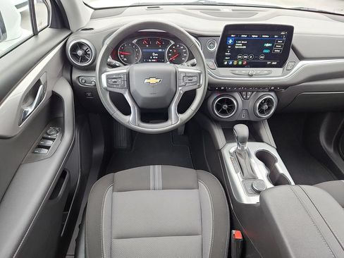 Used 2025 Chevrolet Blazer LT AWD/4WD image 11