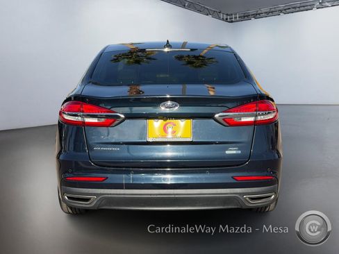 Used 2020 Ford Fusion SE image 6