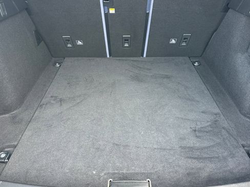 Used 2019 Land Rover Range Rover Velar S image 15