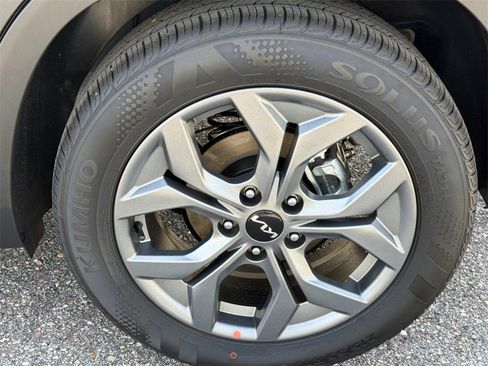 Used 2026 Kia Seltos LX image 10