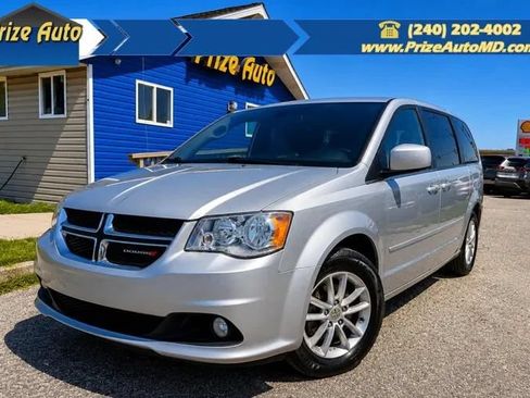 Used 2019 Dodge Grand Caravan SXT FWD image 1