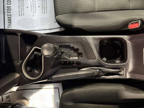 Used 2018 Toyota RAV4 LE FWD image 16