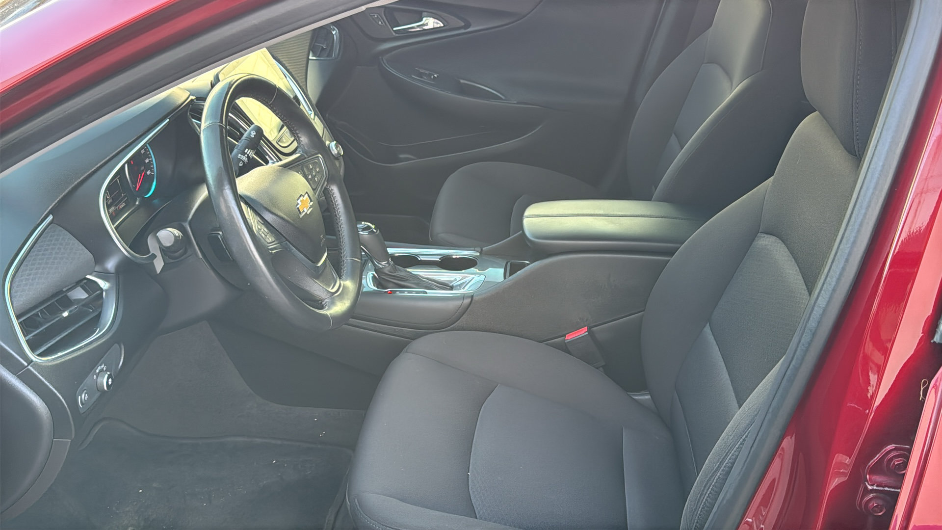 Used 2018 Chevrolet Malibu LT FWD image 21