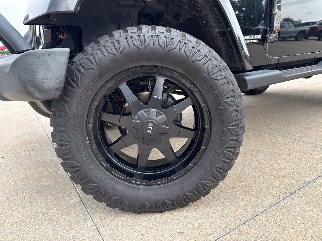 Used 2014 Jeep Wrangler Unlimited Rubicon w/ Connectivity Group AWD/4WD image 46