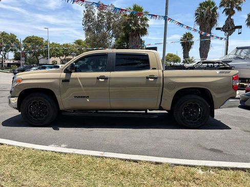 Used 2017 Toyota Tundra SR5 w/ SR5 Upgrade Package RWD image 5