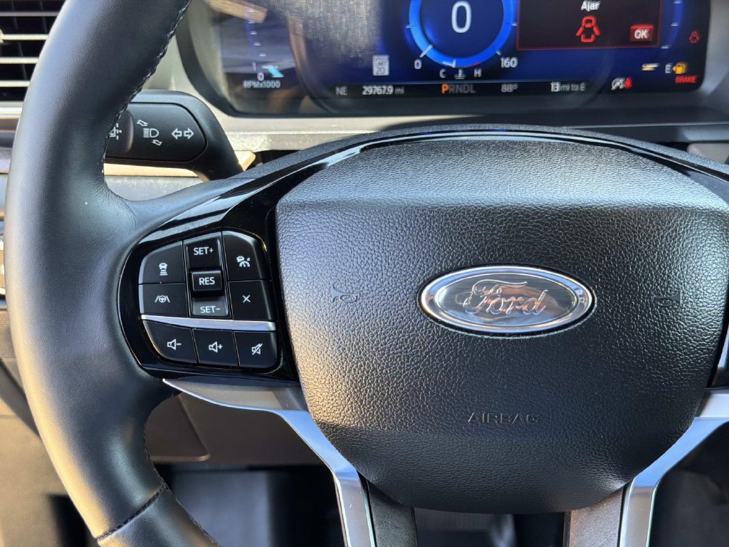 Certified 2023 Ford Explorer Platinum w/ Technology Package AWD/4WD image 26